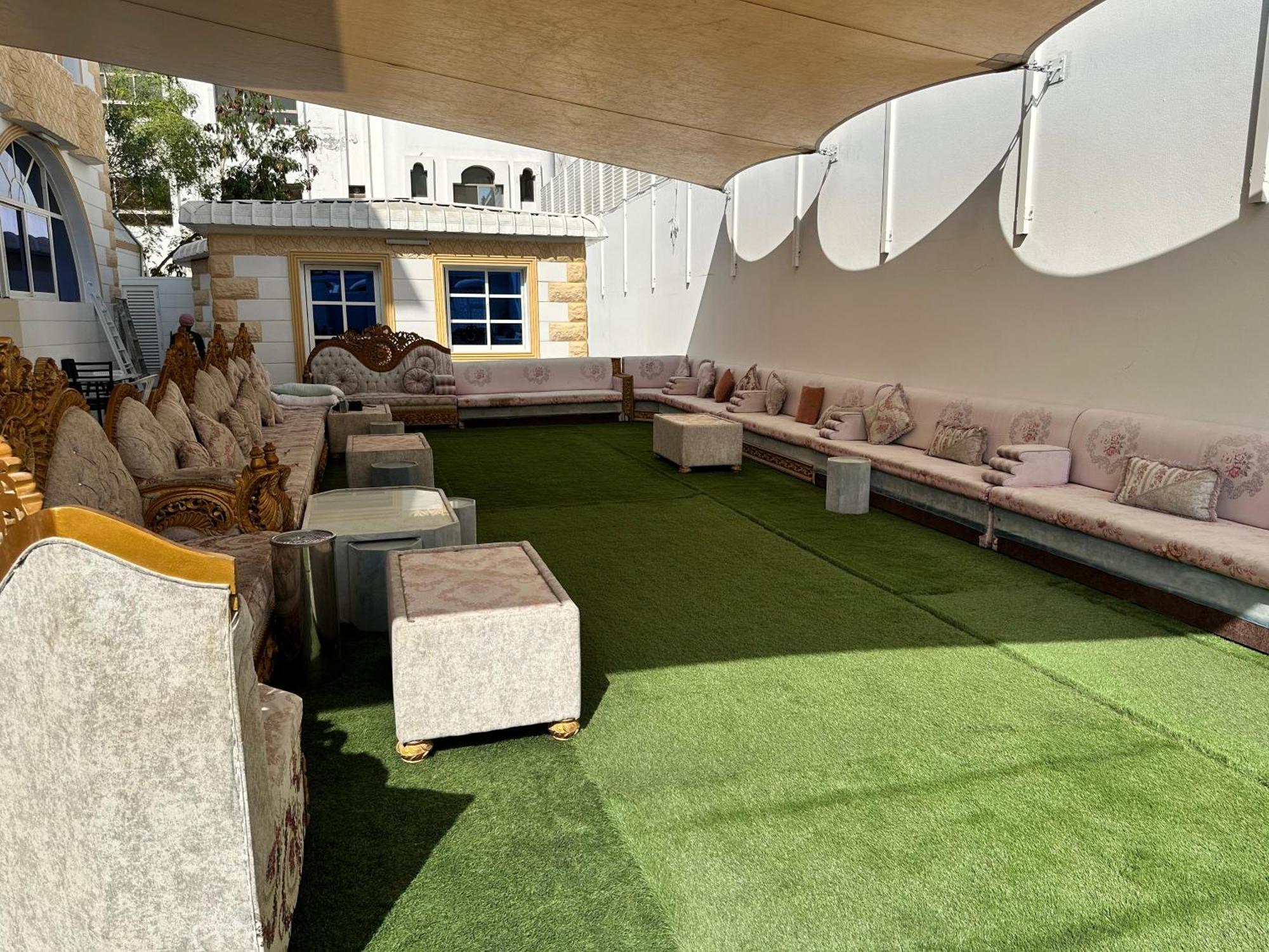 International Abu Dhabi Hostel Buitenkant foto