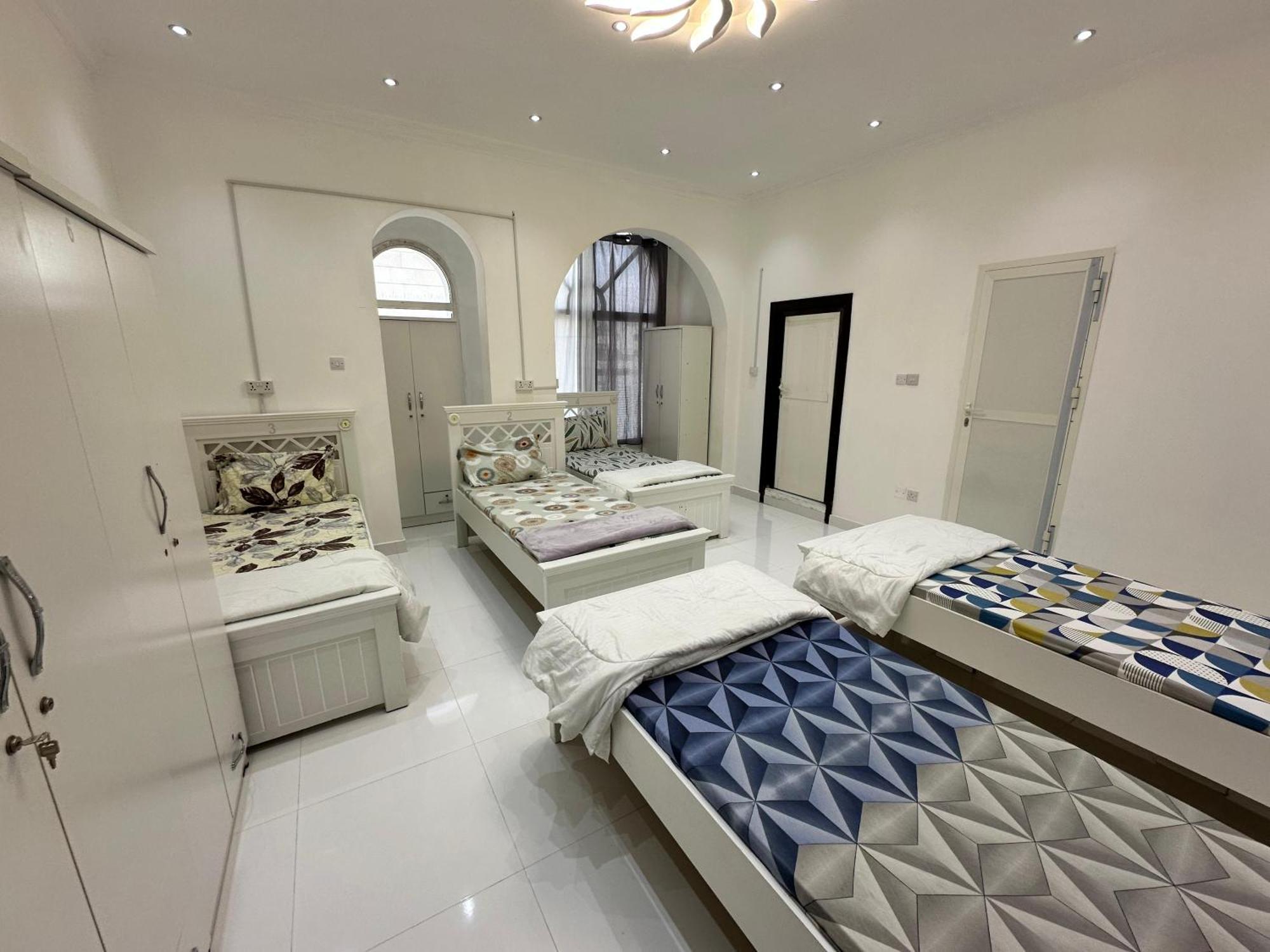 International Abu Dhabi Hostel Buitenkant foto