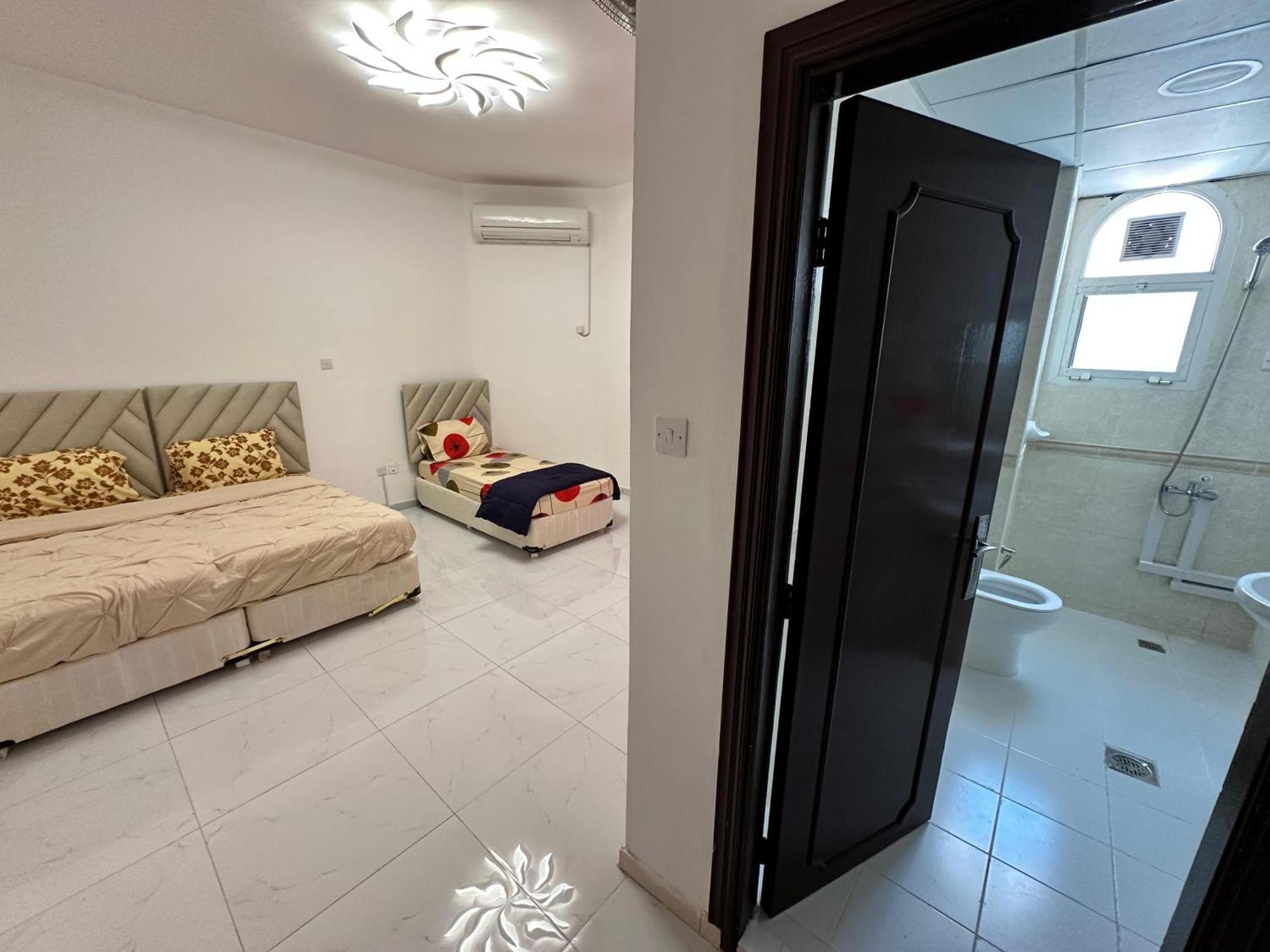 International Abu Dhabi Hostel Buitenkant foto