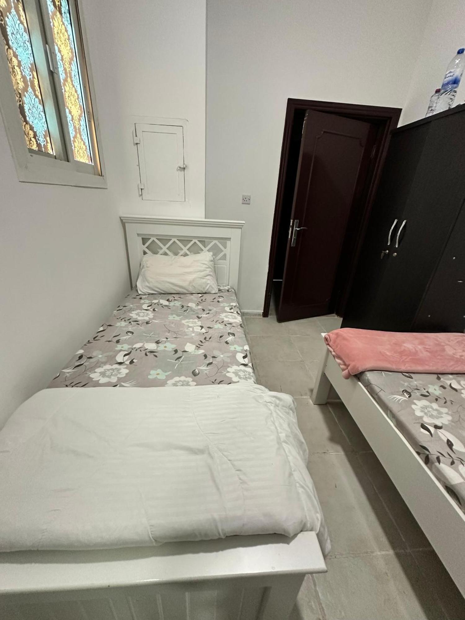 International Abu Dhabi Hostel Buitenkant foto