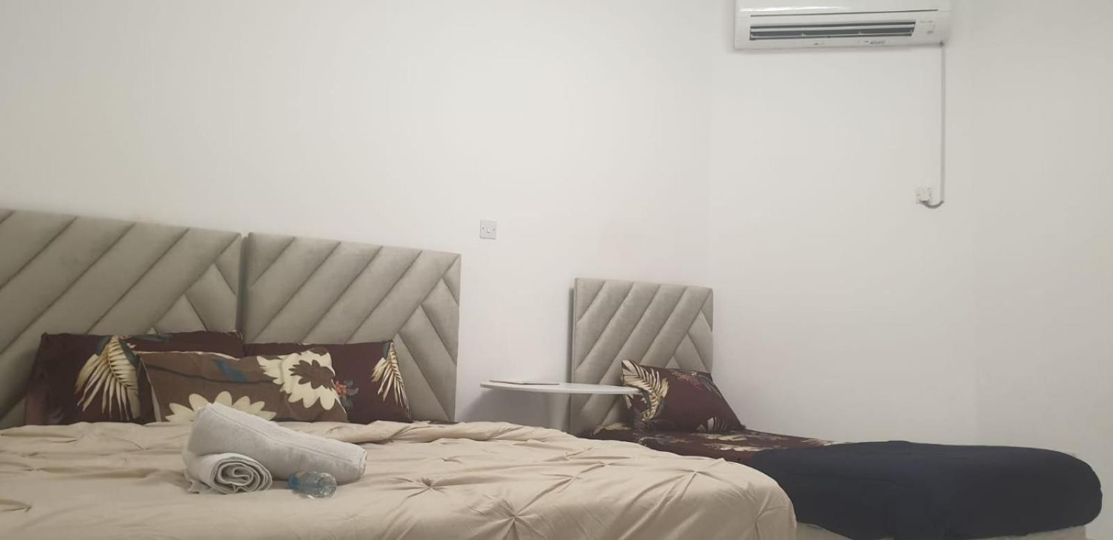International Abu Dhabi Hostel Buitenkant foto