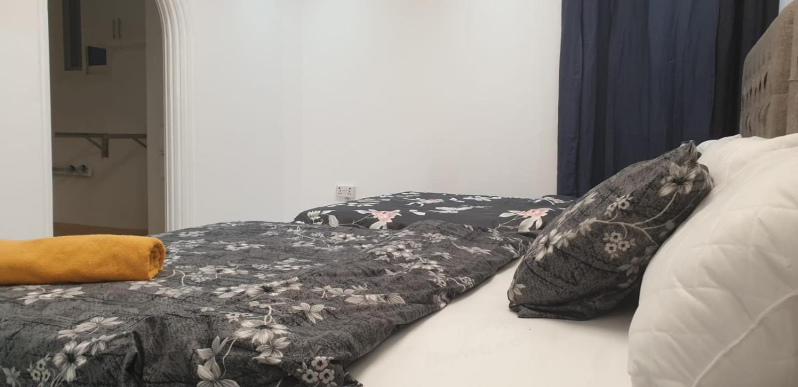 International Abu Dhabi Hostel Buitenkant foto